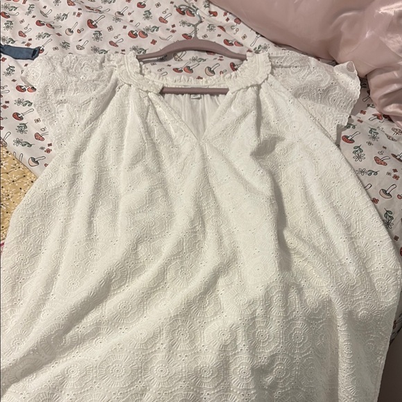 Crown & Ivy White Cap Sleeve Ruffled Tunic - Picture 4 of 4